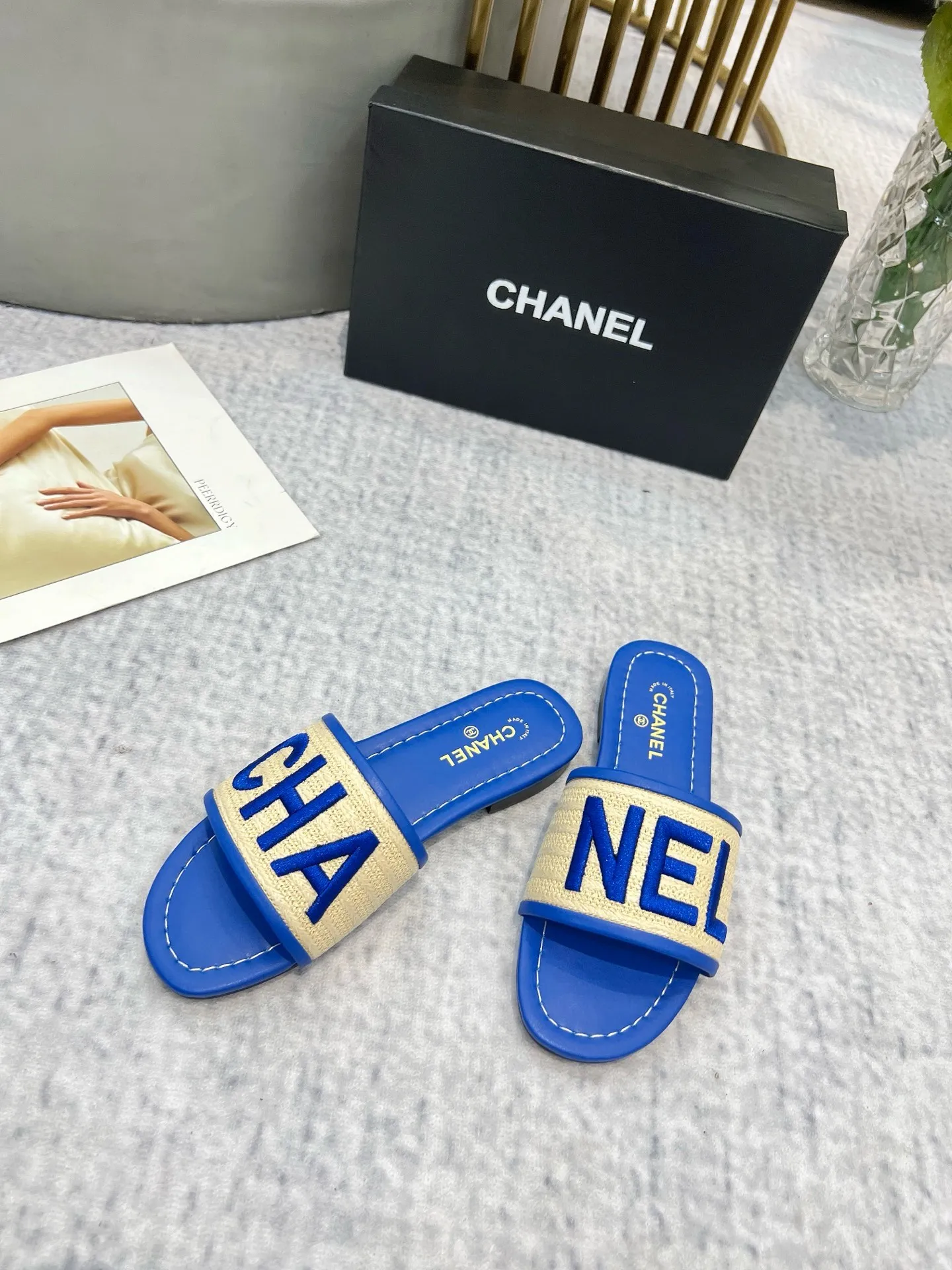 💕💕Factory direct selling price p340💕💕 Genuine leather sole +30 CHANEL, the upper uses three-dimensional electric embroidery technology, the upper foot is comfortable, soft and breathable, must-have size 35-43, leather sole +30